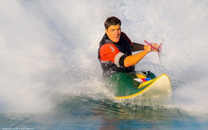 Ana Menchón_Kayak... contra viento y marea