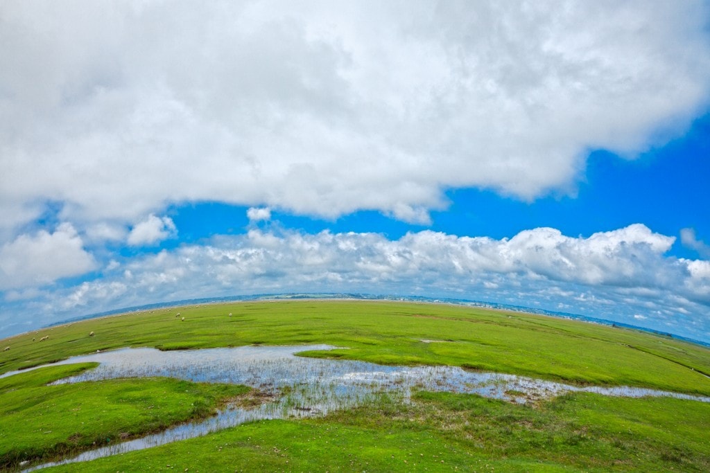 Distorsión exagerada de como efecto creativo en fotografía de paisaje