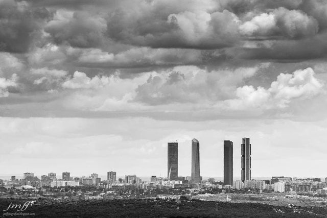 Joaquin Mendez_Nubes grises