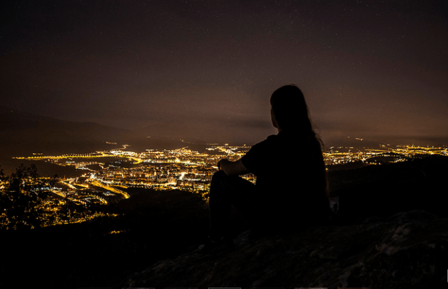 Leire Goitia_Argiak itzalen artean