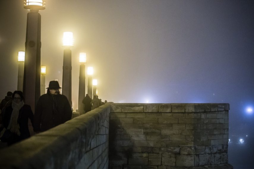 Nuria Febrel_Cruzando el puente