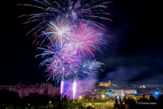 chemausieto_Tu ciudad de noche... y de fiestas