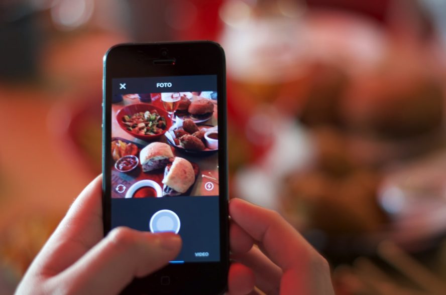 Luis García S_Pero primero una foto para mis seguidores en Instagram