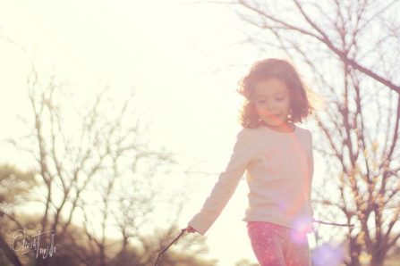 Oly Trujillo_Jugando al atardecer