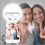 Flash selfie smartphone