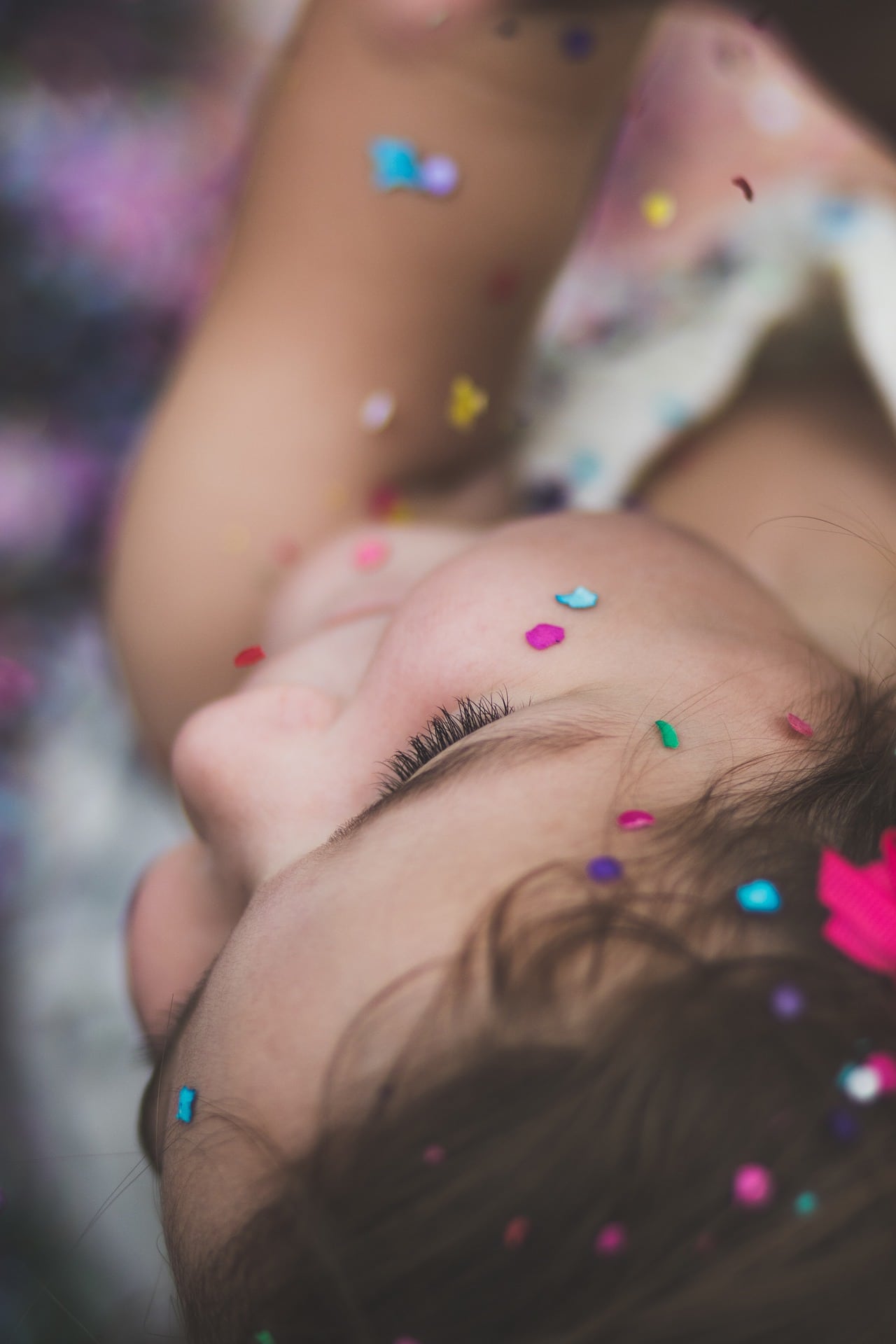 Fotografía de un niño celebrando cumpleaños