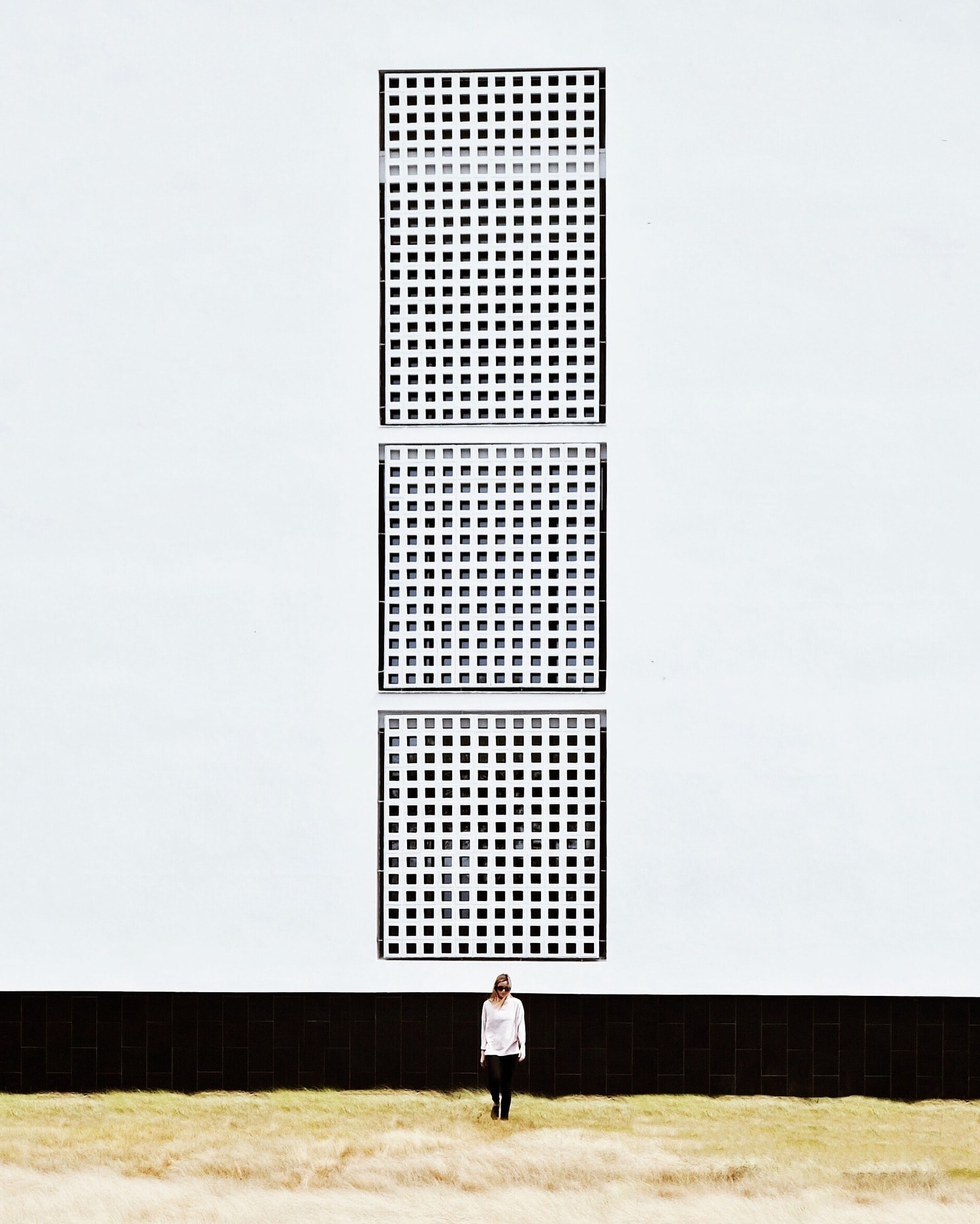 fotografÃ­a arquitectura mujer y edificio