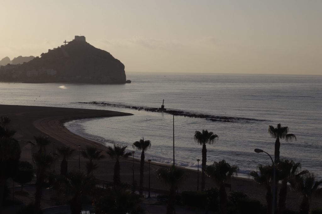 fotografía RAW de una playa