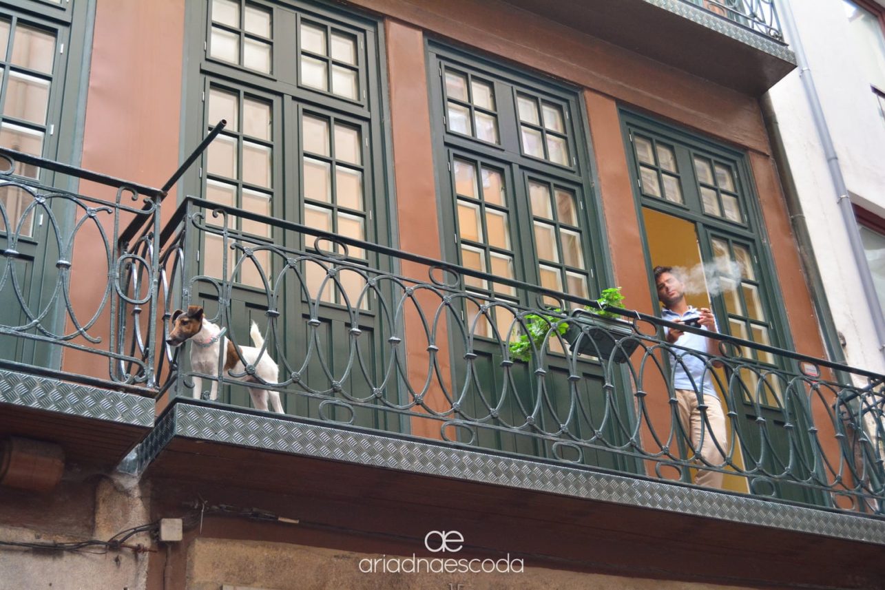 Ariadna Escoda_La rutina del vicio (el fumar y el husmear)