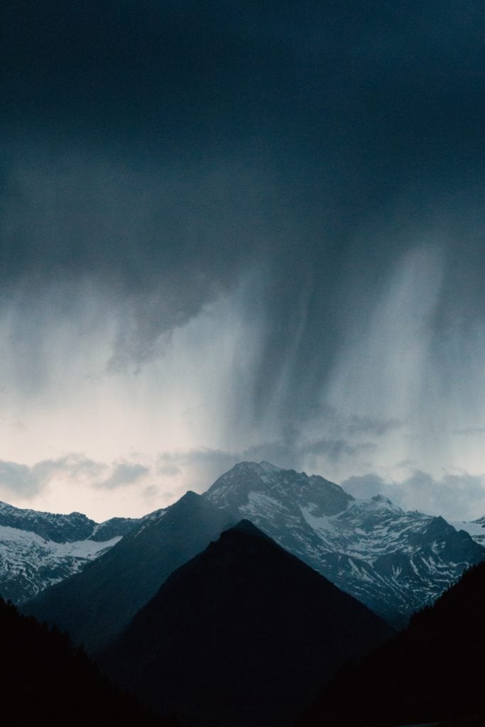 montaña paisaje lluvia