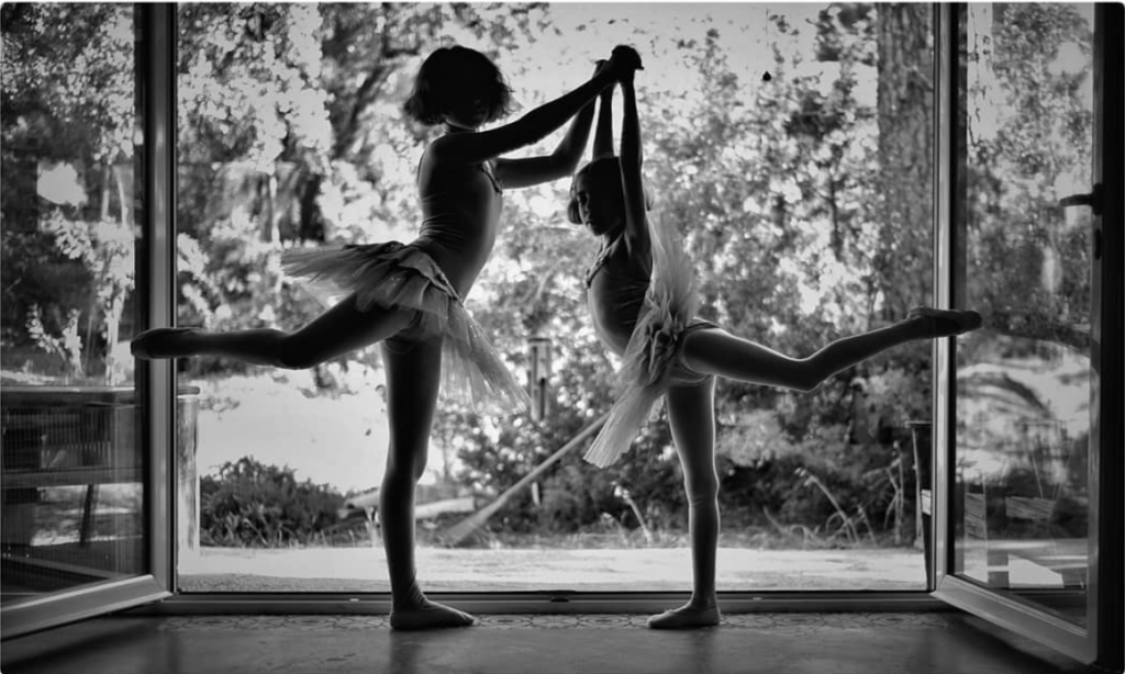 Bailarinas en simetría ganadora del #fotoreto8