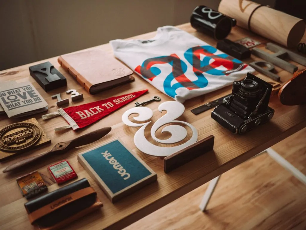 Herramientas y objetos de diseño y creatividad