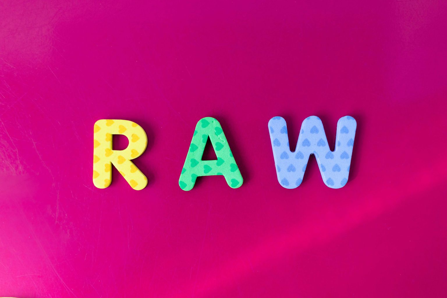 RAW palabra