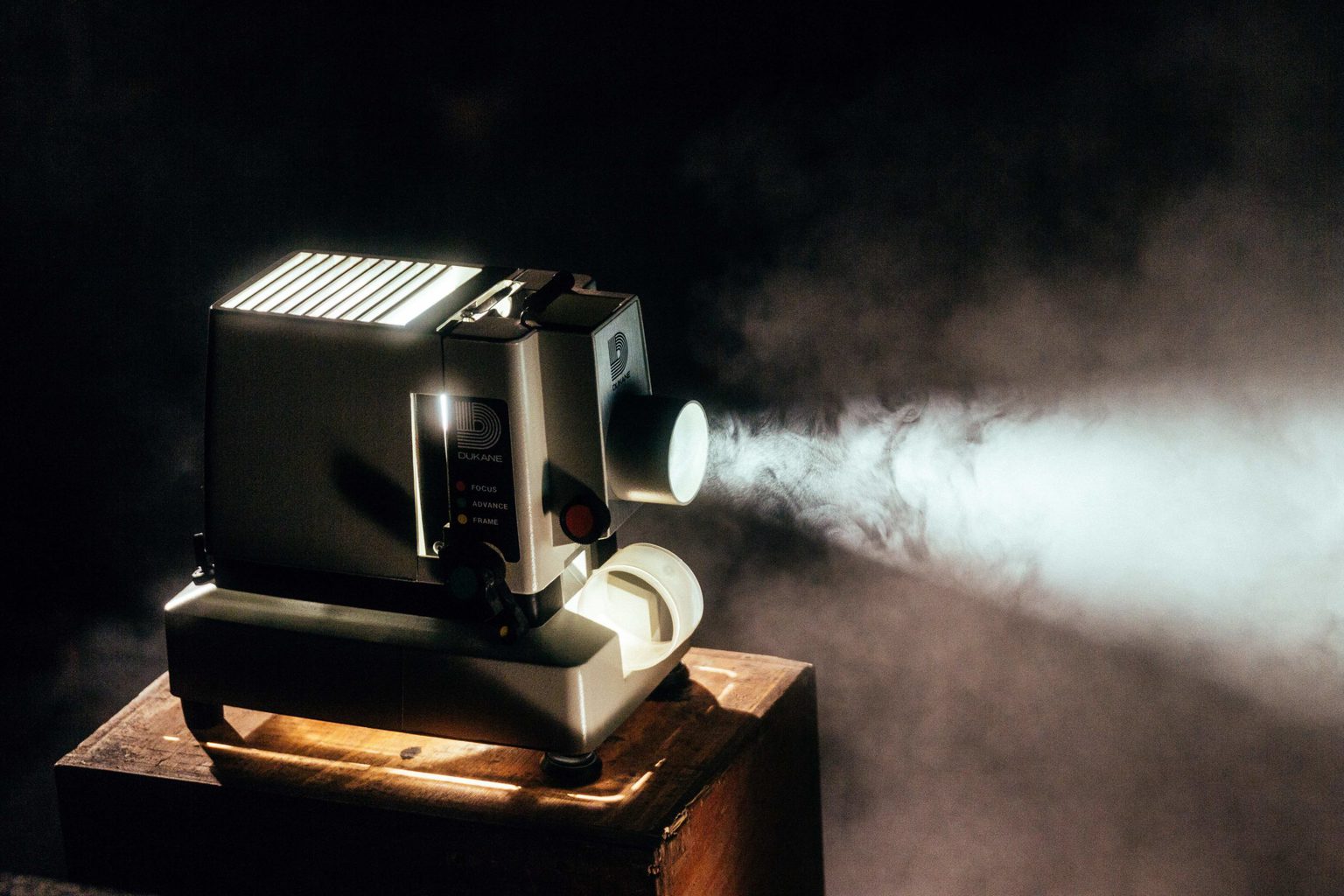 Proyector de cine encendido