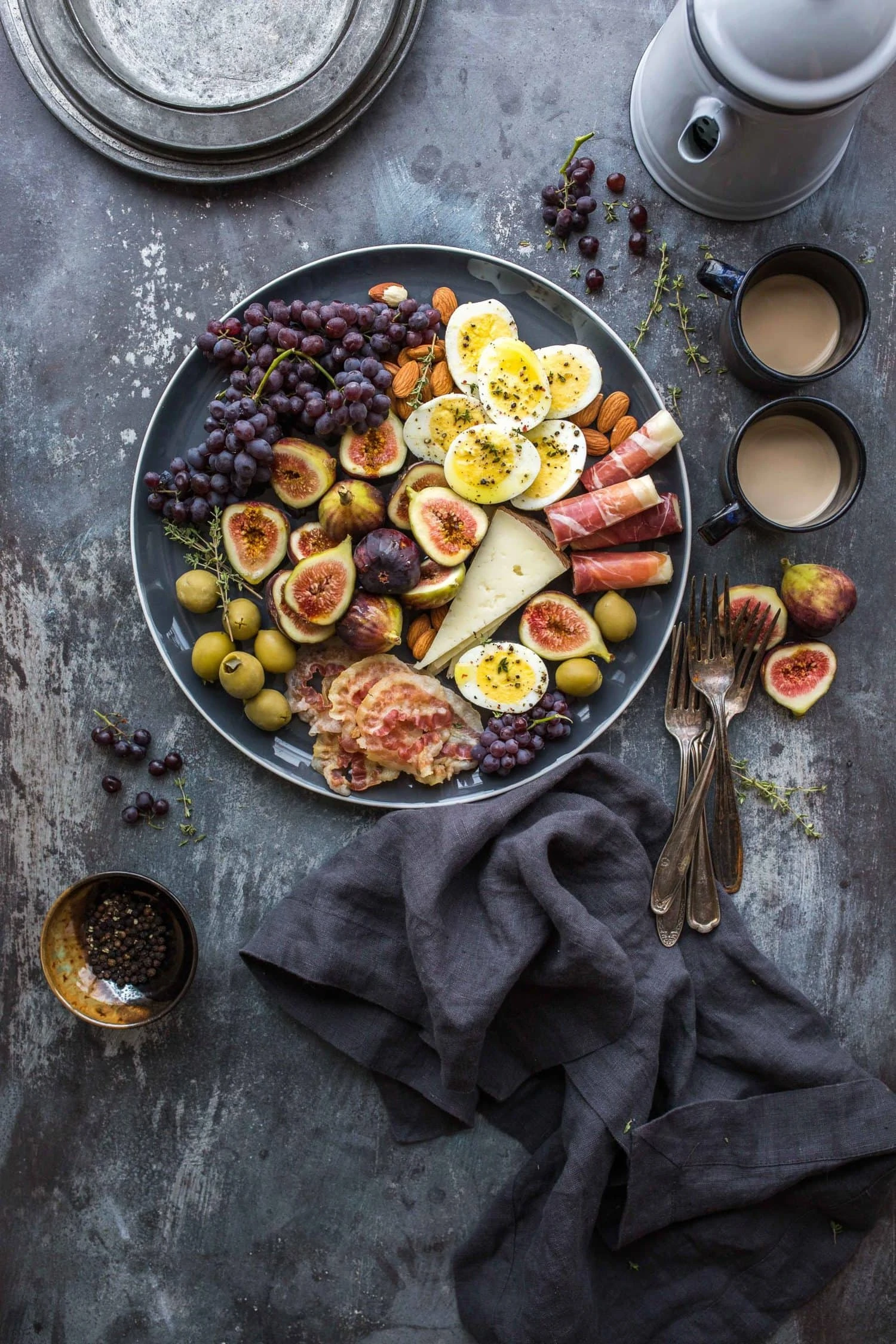 Gastronomic photography in zenithal angle