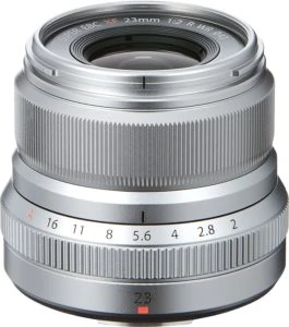 objetivo plateado Fujinon XF 23mm f/2 R WR