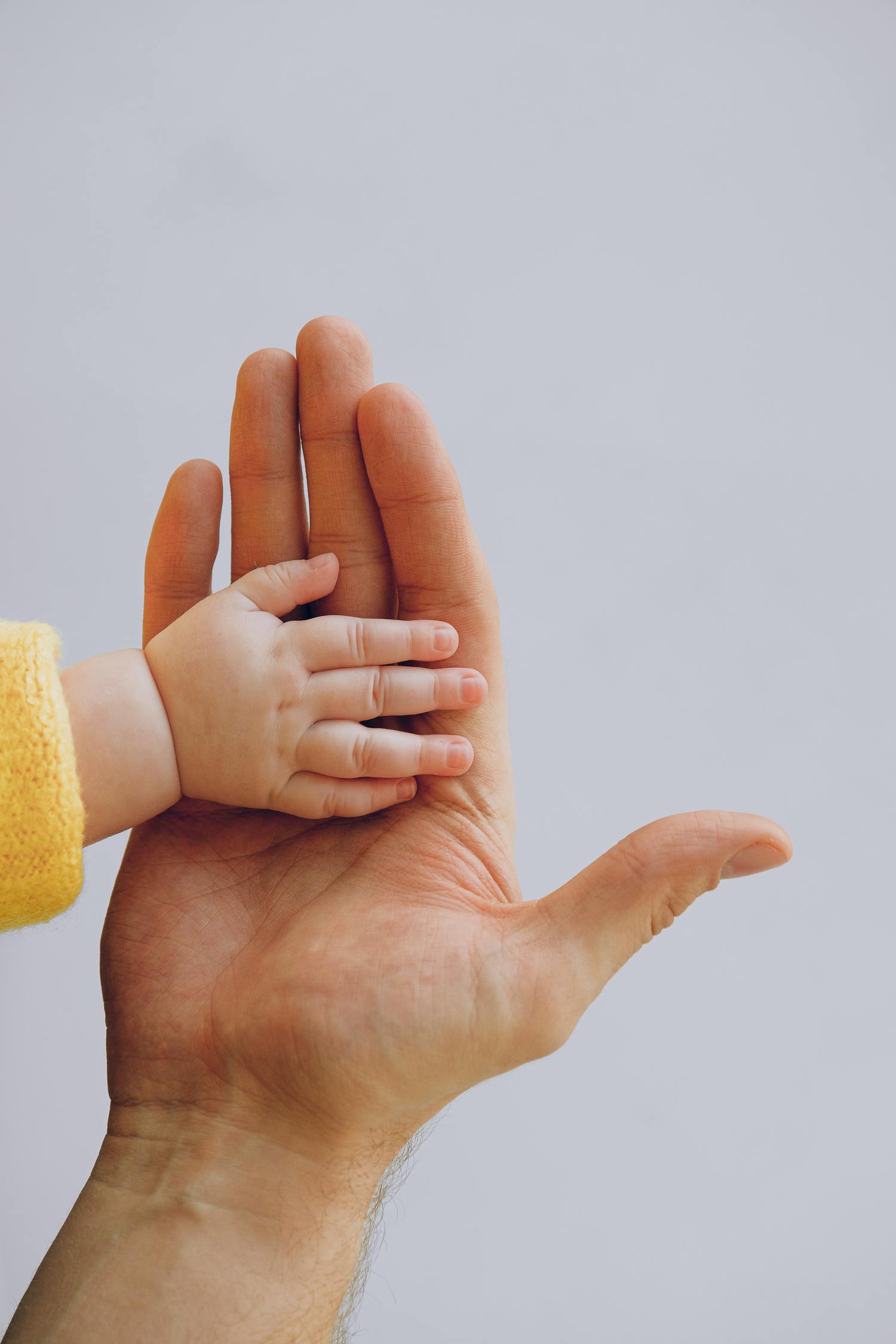 baby photography, scale hands detail