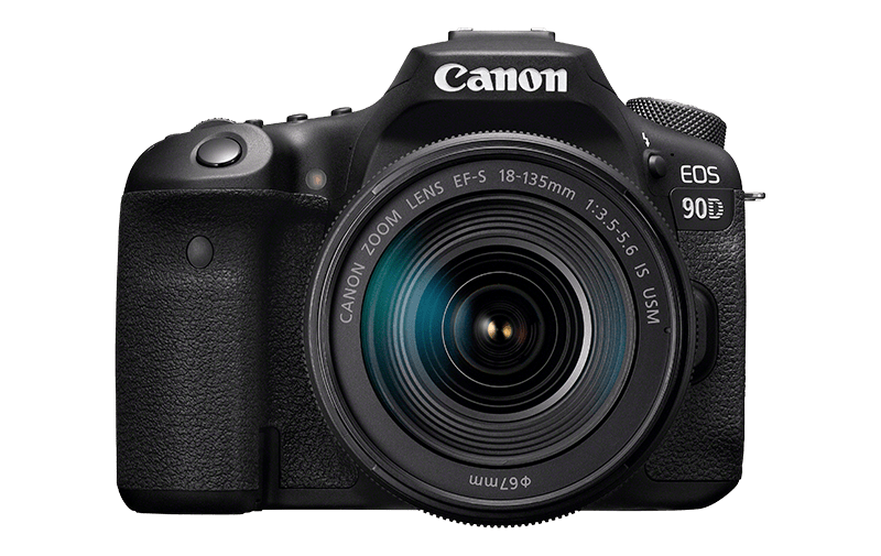 vista frontal de canon eos 90D con objetivo 18-135mm