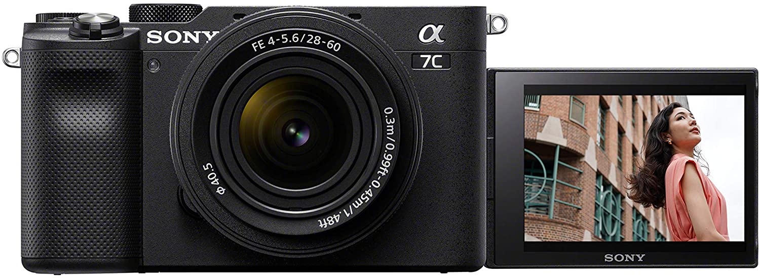 Vista frontal de Sony A7C con pantalla abatida
