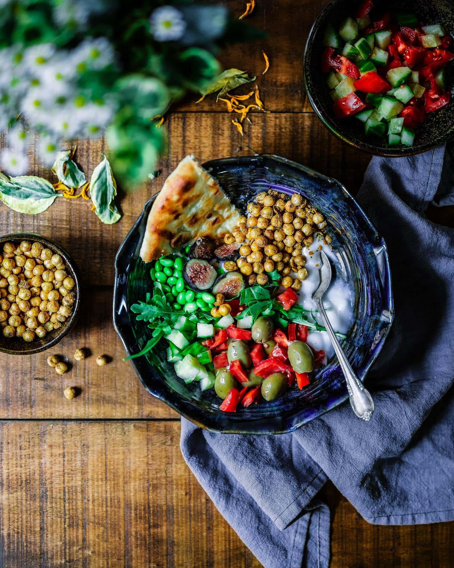 Fotografía gastronómica sobre fondo de madera