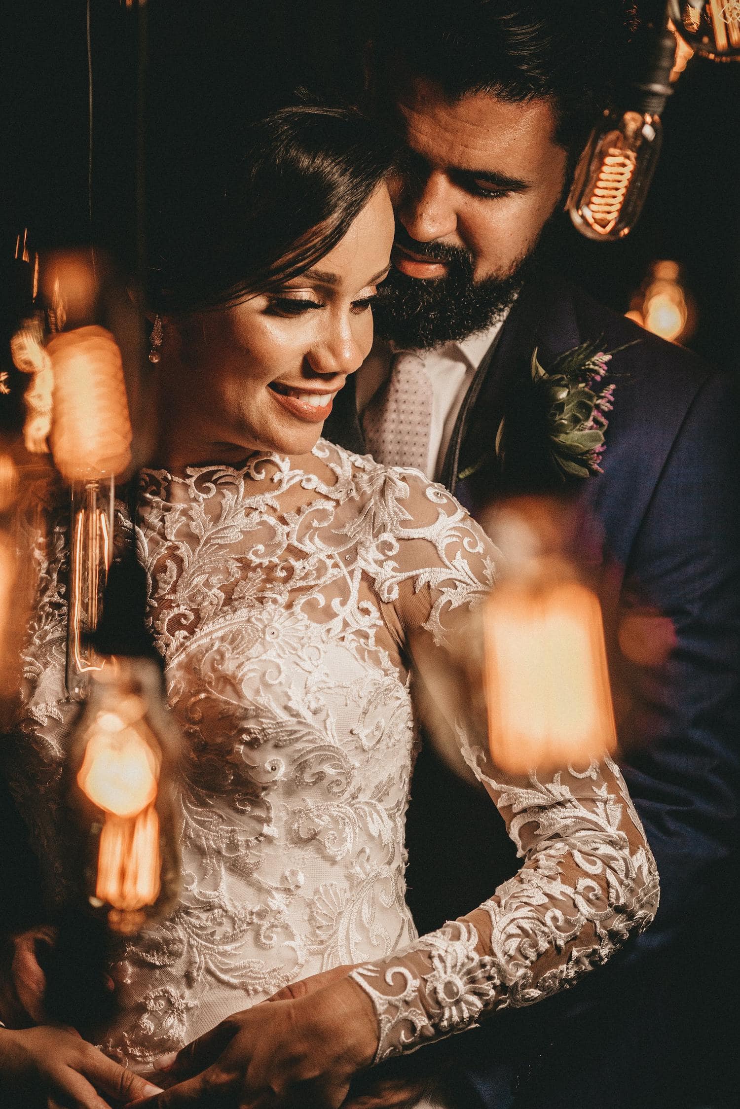 Wedding portrait of bride and groom with a Canon EF 135mm f/2L USM lens