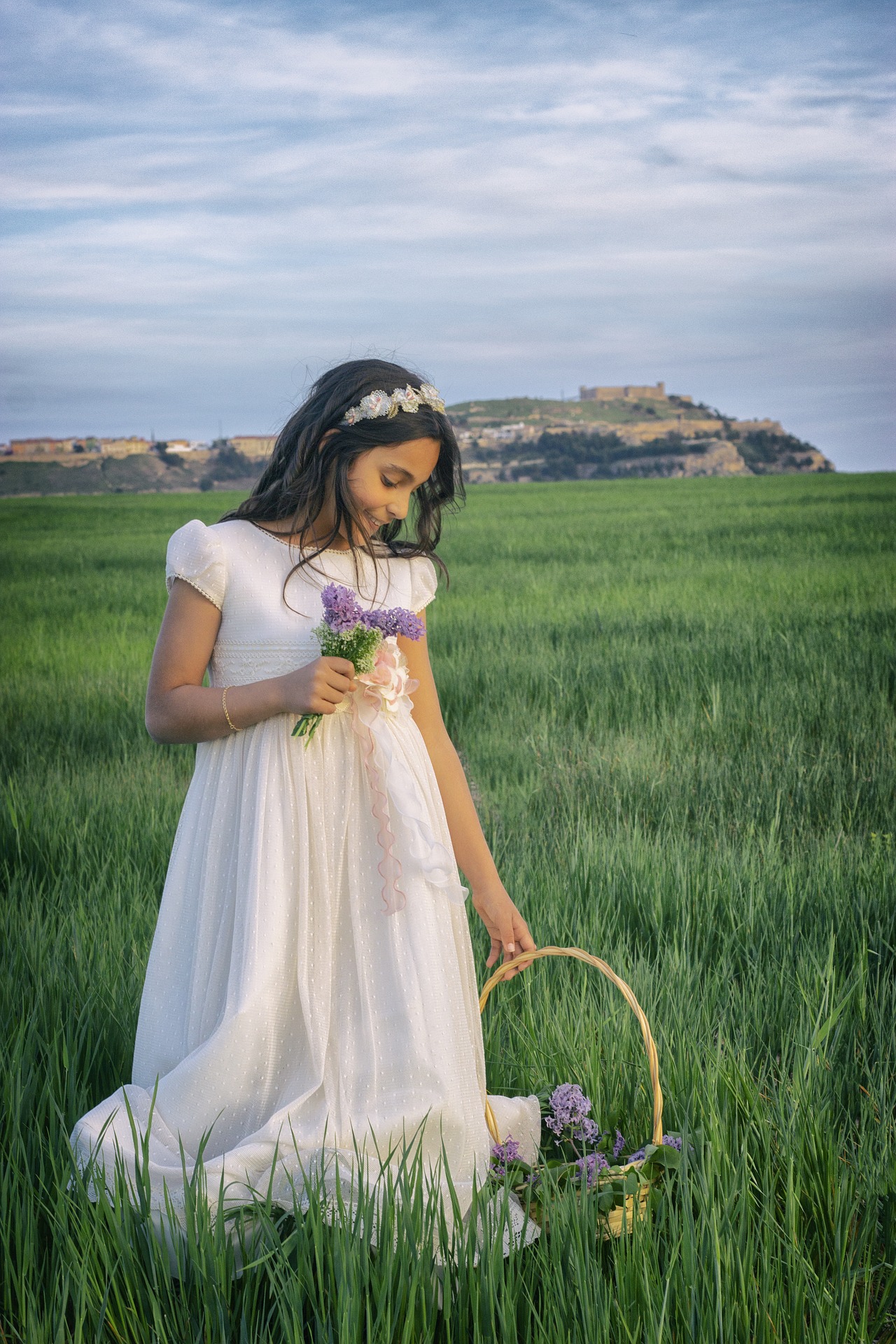 girl dress pose communion