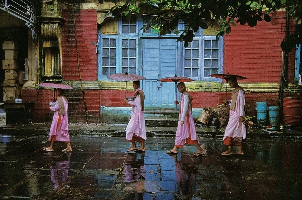 nuns rain steve mccurry