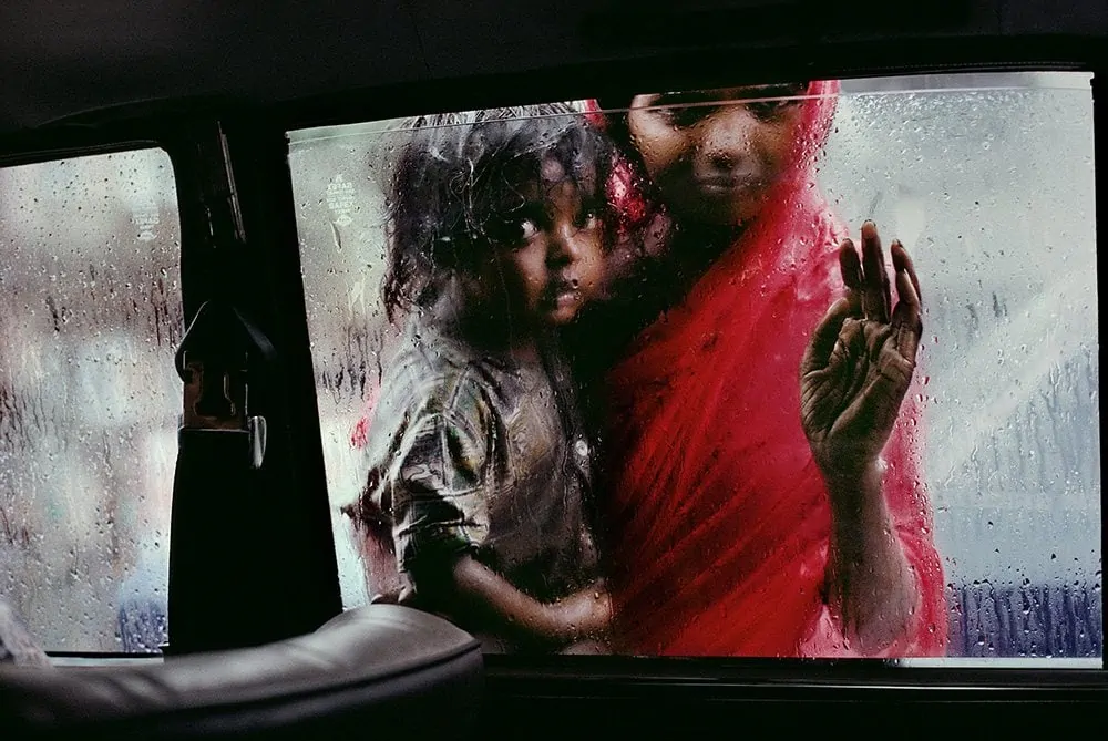 woman child steve mccurry