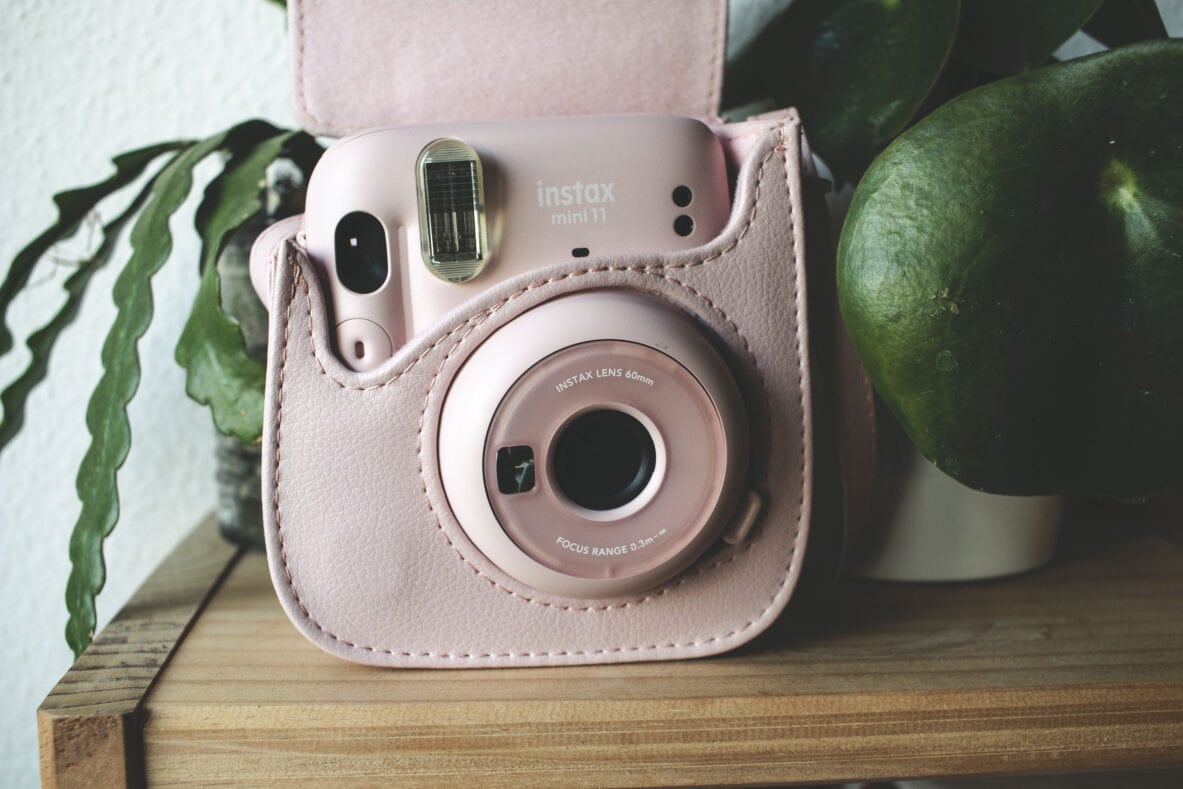 INSTAX MINI 11 THE GIFT YOU DESERVE