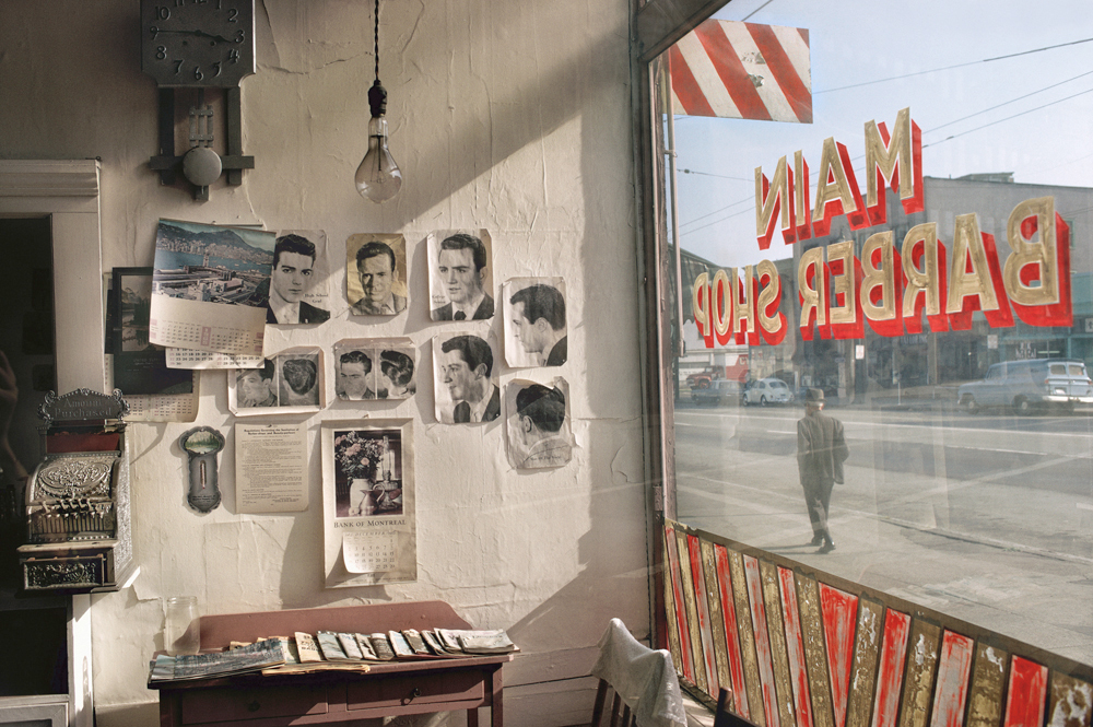 Main Barber 1968 por Fred Herzog