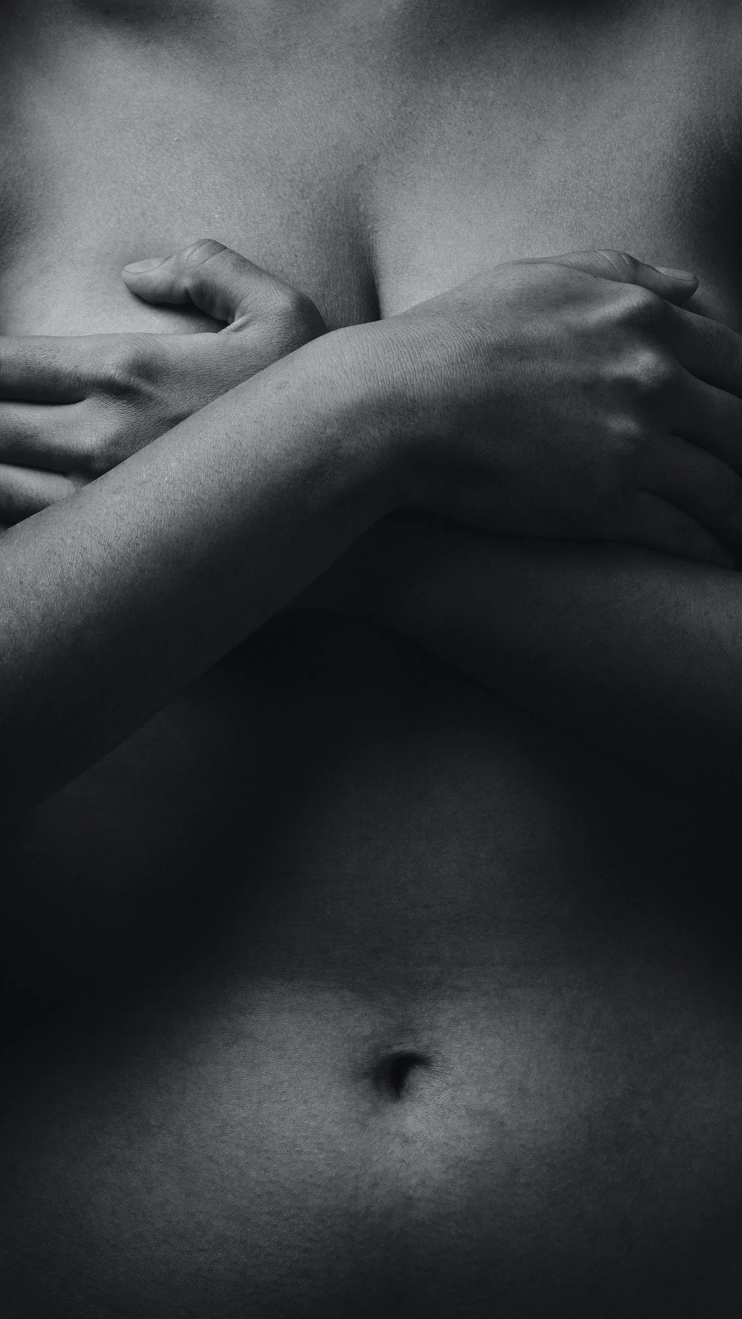 Algún cuerpo desnudo en blanco y negro lindo