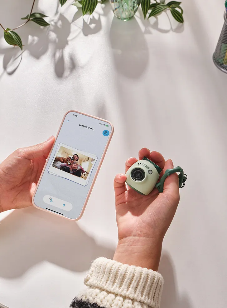 Instax Pal: La Cámara Más Sociable y Divertida