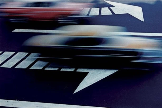 fotos de ernst haas coches movimiento