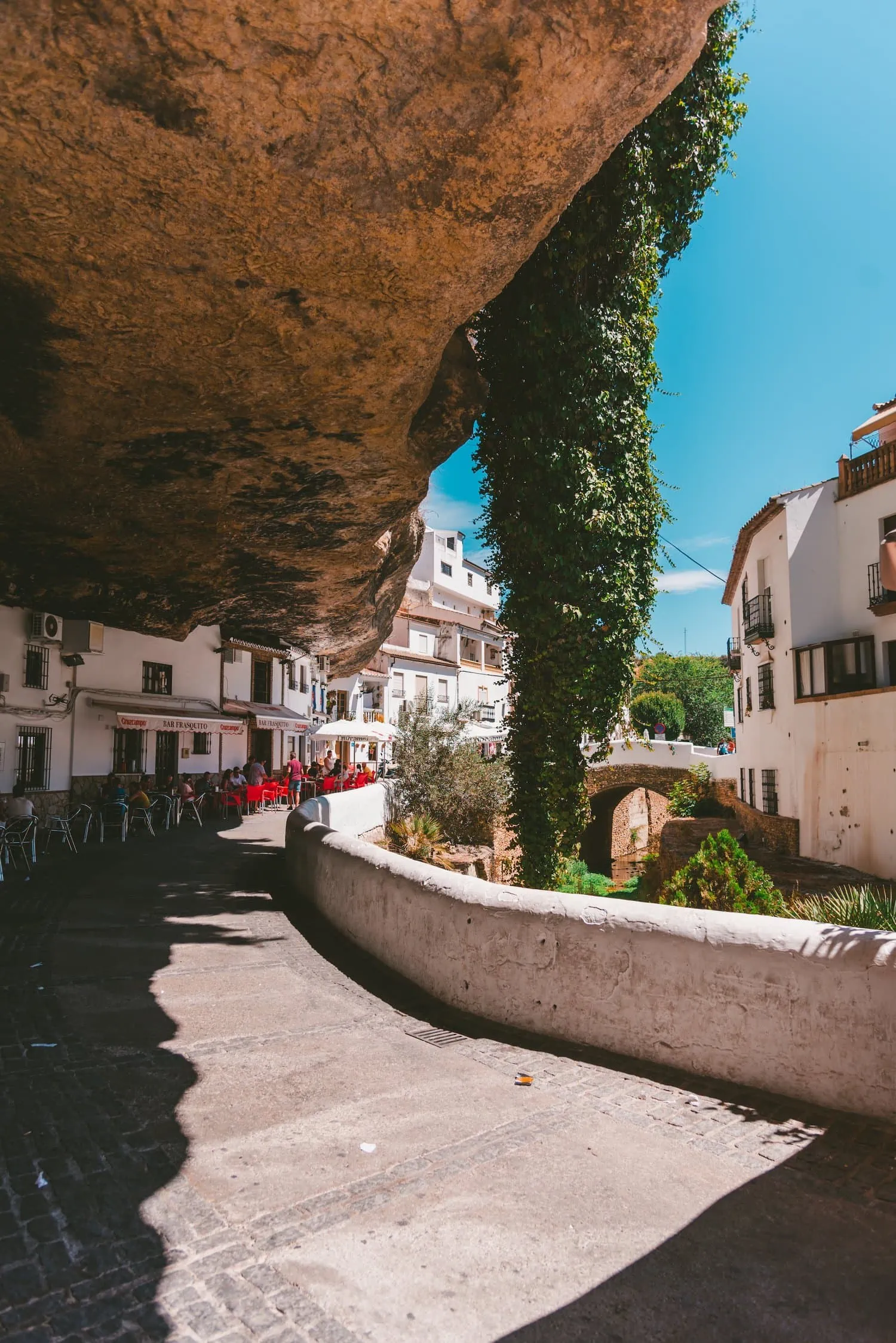 lugares bonitos en España, Setenil de las Bodegas
