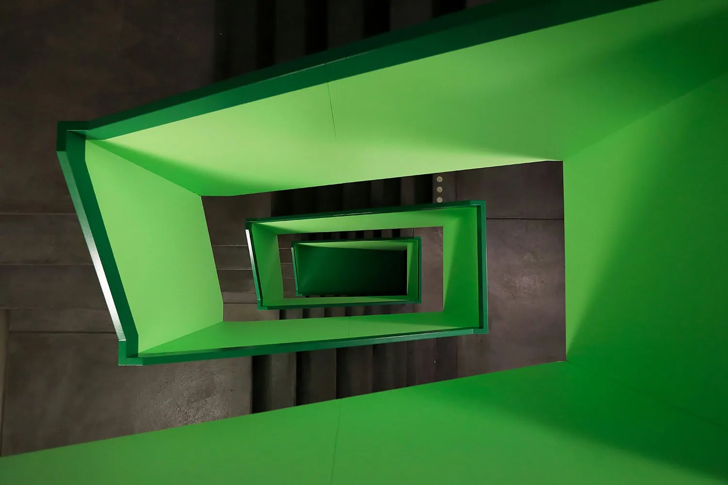 escaleras en color verde