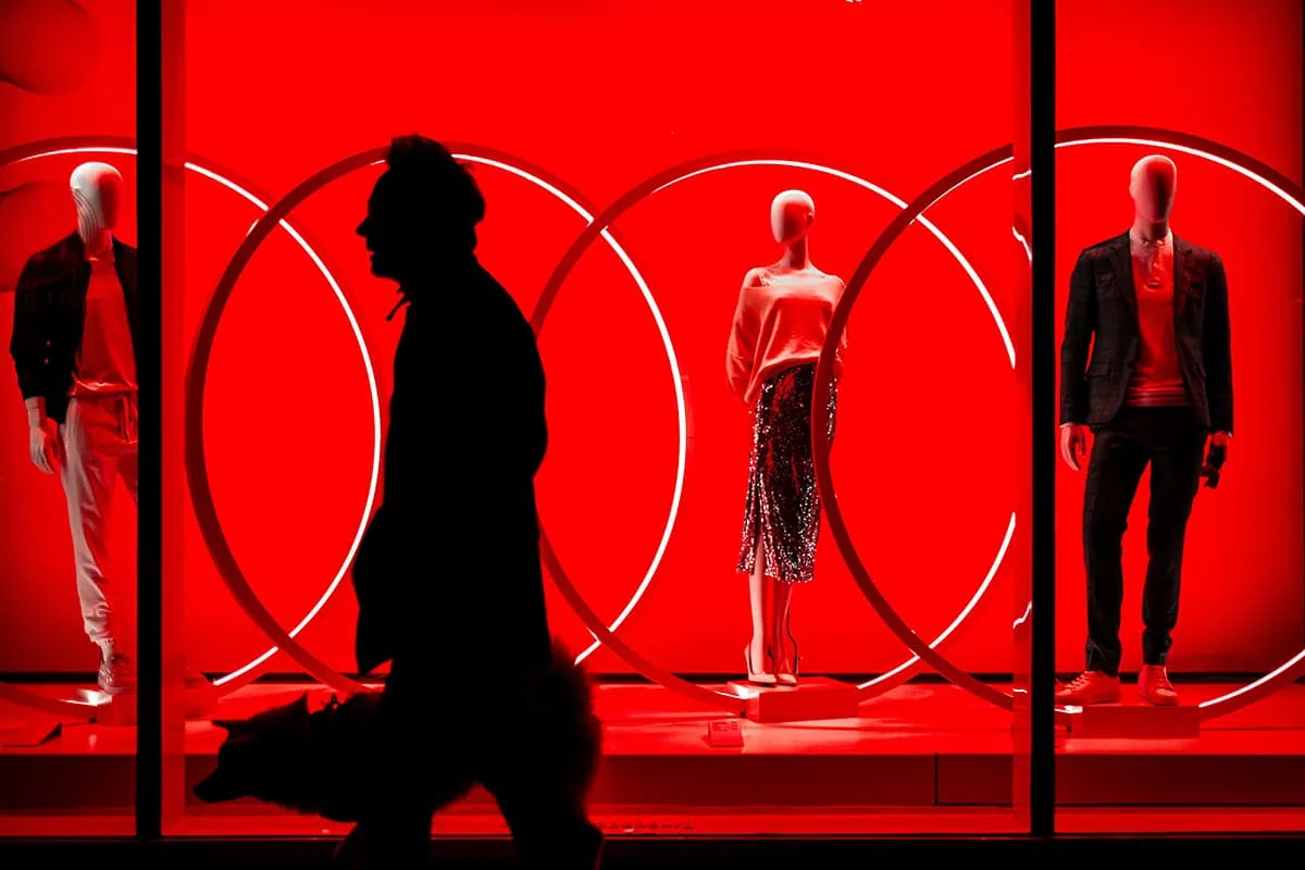 Escaparate en colores rojos
