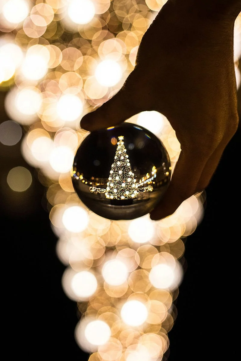 fotos navideñas creativas de luces y adornos