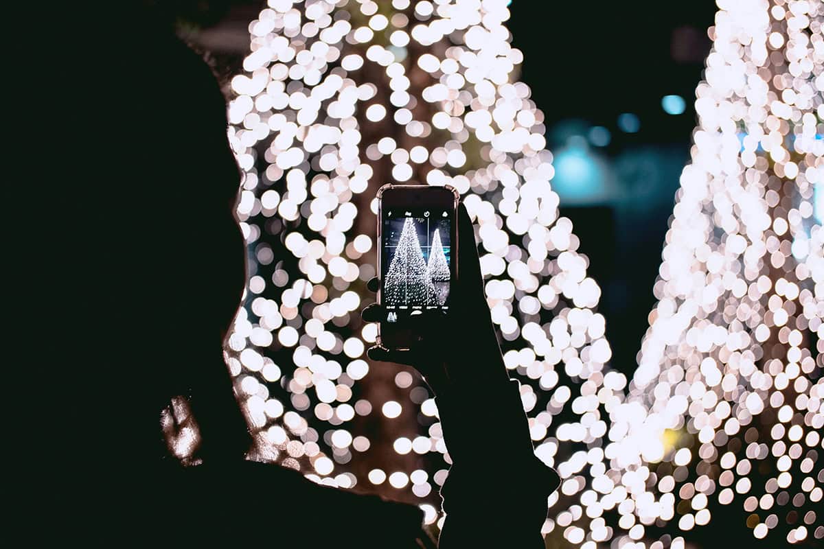 fotos navideñas creativas de luces en exteriores
